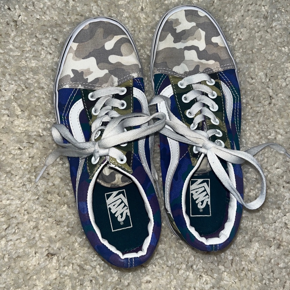 Old skool vans, youth boys